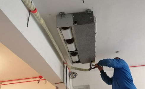 中央空调排水口在哪比较好