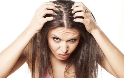 头发老是趴着没蓬松感能解决吗