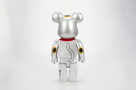 暴力熊和kaws哪个贵