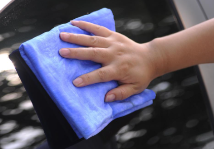 汽车的不干胶标牌怎样安全搞下来