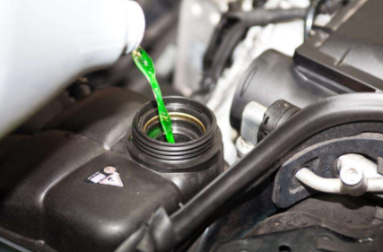 防冻液是不是水箱水