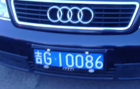 2022年底买车上一月后的牌好吗