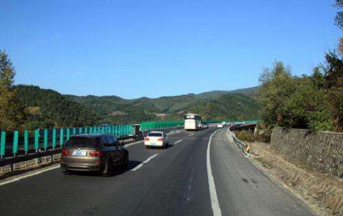 2022高速经过上海健康码会变色吗