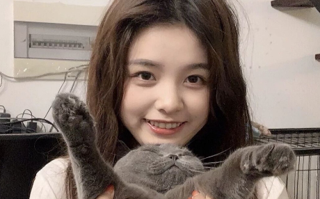 ​晚上10点多找女孩聊天合适吗