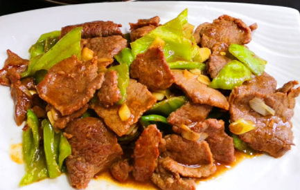牛肉买哪个部位炒起来比较嫩
