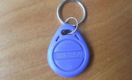 怎么看小区门禁卡是ic还是id