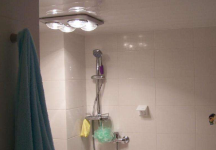 怀孕洗澡可以开浴霸对胎儿有伤害吗