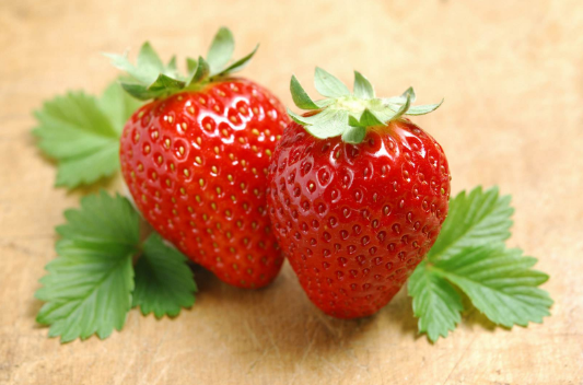 草莓软趴趴的是坏了吗