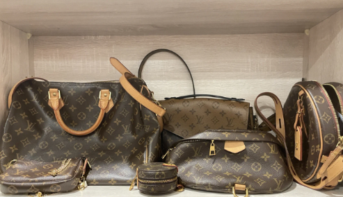 lv官网买的包包可以去专柜售后吗