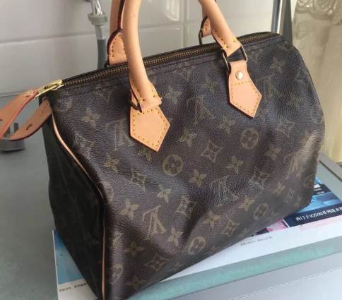 lv专柜买包要留电话吗