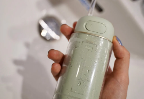 冲牙器会把牙缝冲大吗