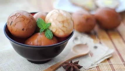 2022端午煮鸡蛋必须要在粽子锅煮吗