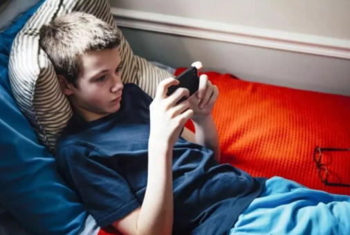 百度极速版邀请好友奖励审核要多久