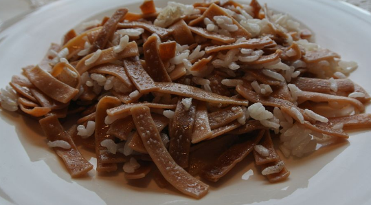 牛百叶有一层黑膜要洗掉吗