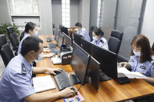 接到流调电话还能出门吗