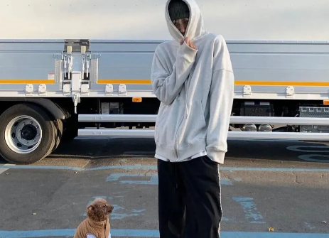 老公联系前任我应该怎么处理