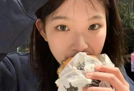 女生主动加前任丢脸吗