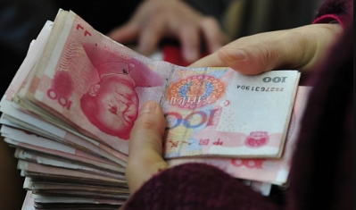 大学学费是一年多少钱