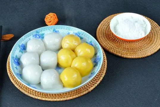 粘豆包是不是青团