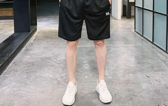 男人腿毛少是肾虚吗