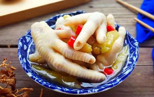 泡椒凤爪用冷冻的鸡爪还是鲜鸡爪