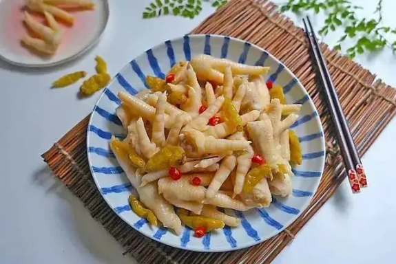 泡椒凤爪里面为什么放柠檬