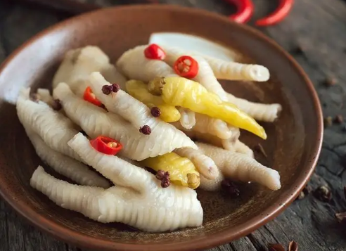 泡椒凤爪的汤汁能重复用吗