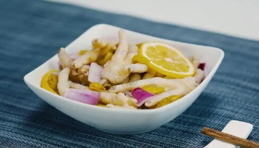 自制泡椒凤爪煮几分钟合适