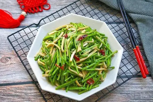 芦蒿吃叶子还是杆子