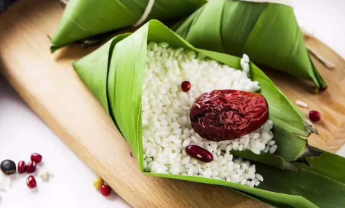 包粽子用光滑一面还是磨砂一面