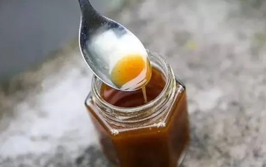 熬枇杷膏要放枇杷叶吗