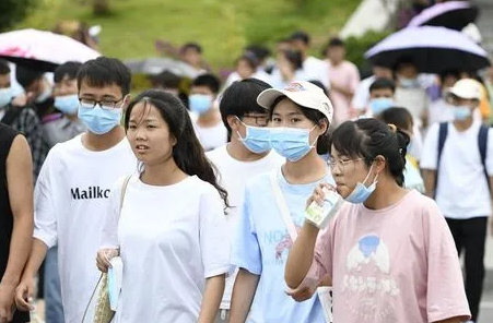 2022高考是一科目一换座位吗