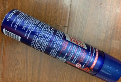 天天喷发胶会秃顶吗