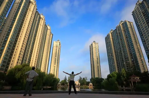 房贷收入证明上的金额能多写一点吗