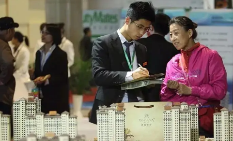 一个整天催你买房的女朋友是真爱吗