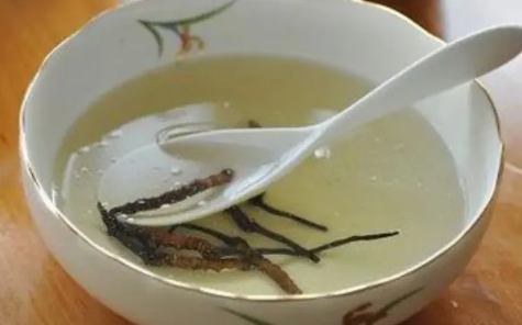 虫草泡水有什么功效