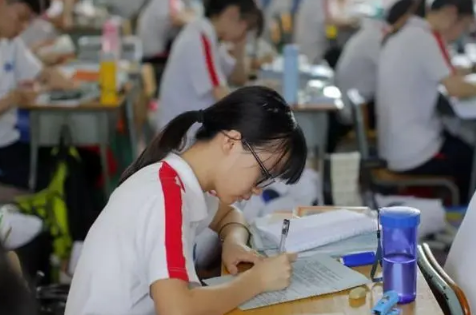 2022高考填志愿书必须买吗