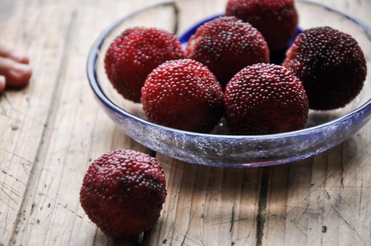 杨梅用盐水泡了还要用清水洗吗