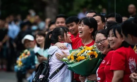 高考能不能染发进考场