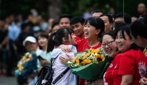 2022高考三天穿什么颜色衣服吉利