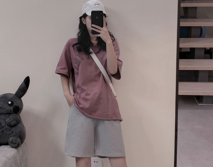 运动短裤买正好的还是大一号的