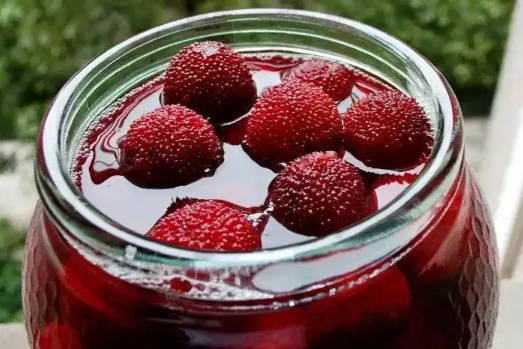 杨梅泡酒用几成熟的杨梅