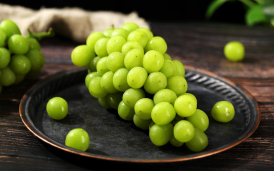 阳光玫瑰葡萄要剥皮吃吗