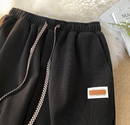 运动短裤里面穿的长裤叫什么