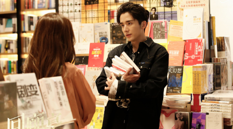 回廊亭是根据小说改编的吗