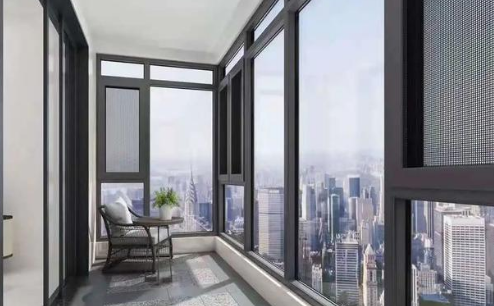 四楼封阳台用单层钢化玻璃安全吗