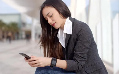 喵街退货邮费自理吗