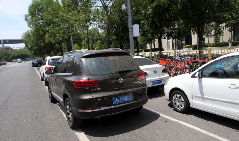 路边停车费不交有没有什么关系