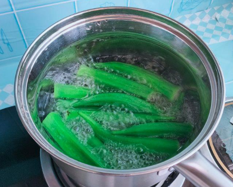 秋葵可以不焯水直接炒着吃吗