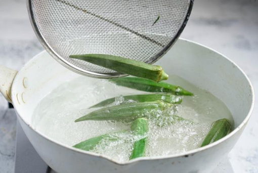 秋葵可以不焯水直接炒着吃吗